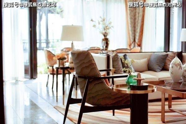 2024新澳正版资料最新更新,统计信息解析说明_SHJ87.990后台版