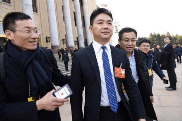 刘强东最新动态，自信前行，创新与变革的力量铸就成就与自信之路