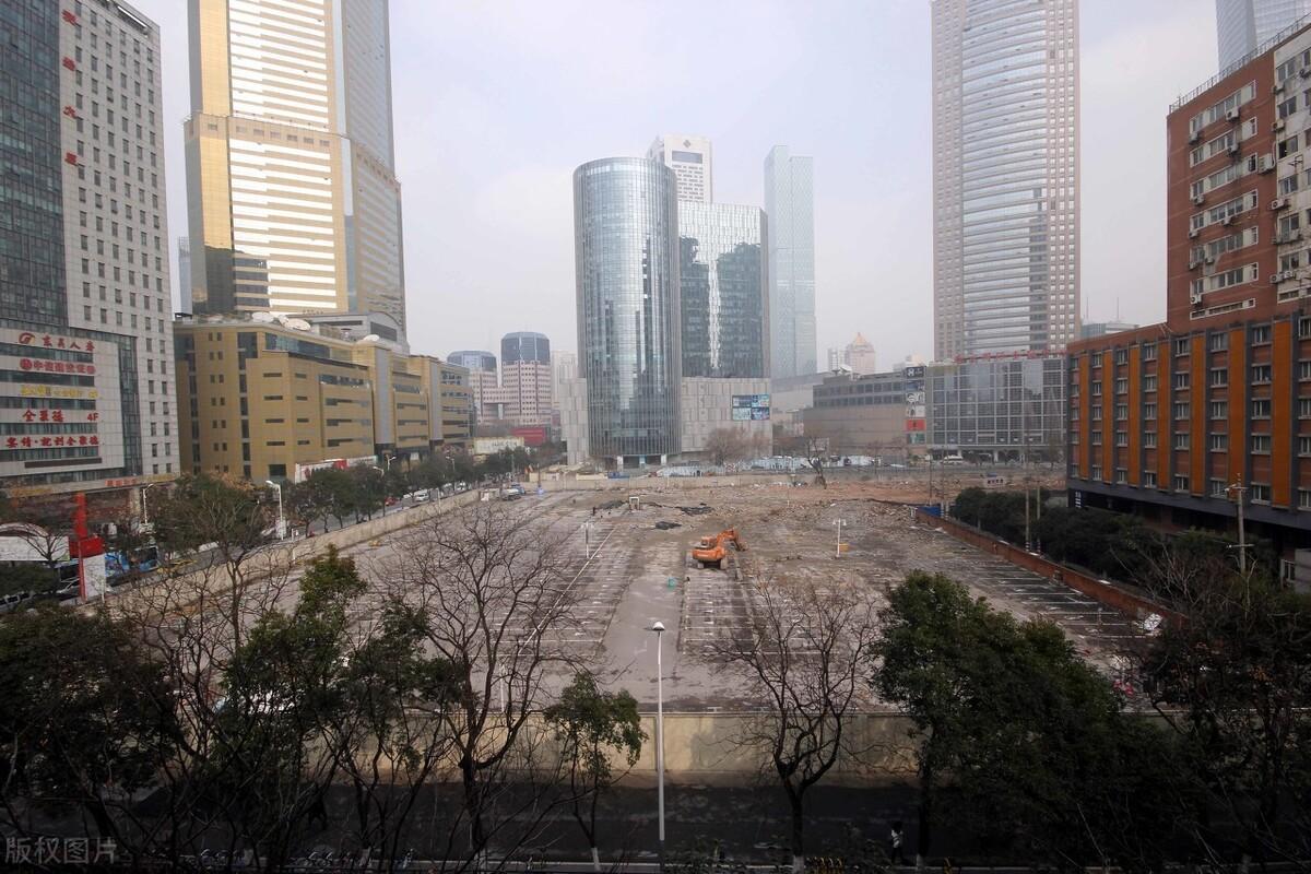 芜湖市房价最新动态，故事中的城市房价走势揭秘