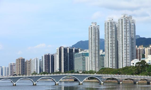 2024资料免费大全免费,数据驱动决策_仿真版93.518