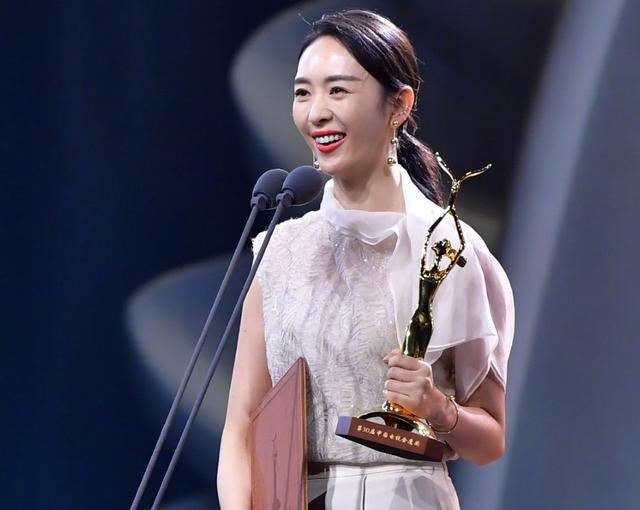 演员童谣照片,演员童谣照片，时光中的明星印记
