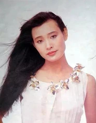 演员婉容，舞台与人生的蜕变，自信与成就感的源泉
