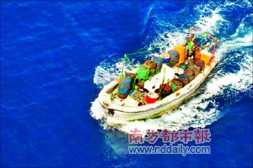 海军打击海盗最新动态，鼓舞人心的自然美景探索之旅