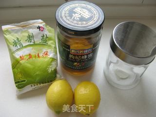 最新减肥健康饮品揭秘，一杯即达瘦身目标！