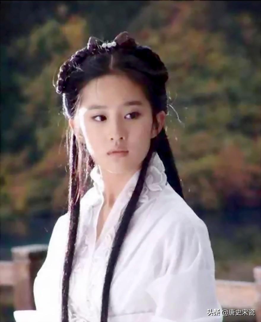 鹅蛋脸明星与科技融合，智能美颜镜重塑美丽新标准！