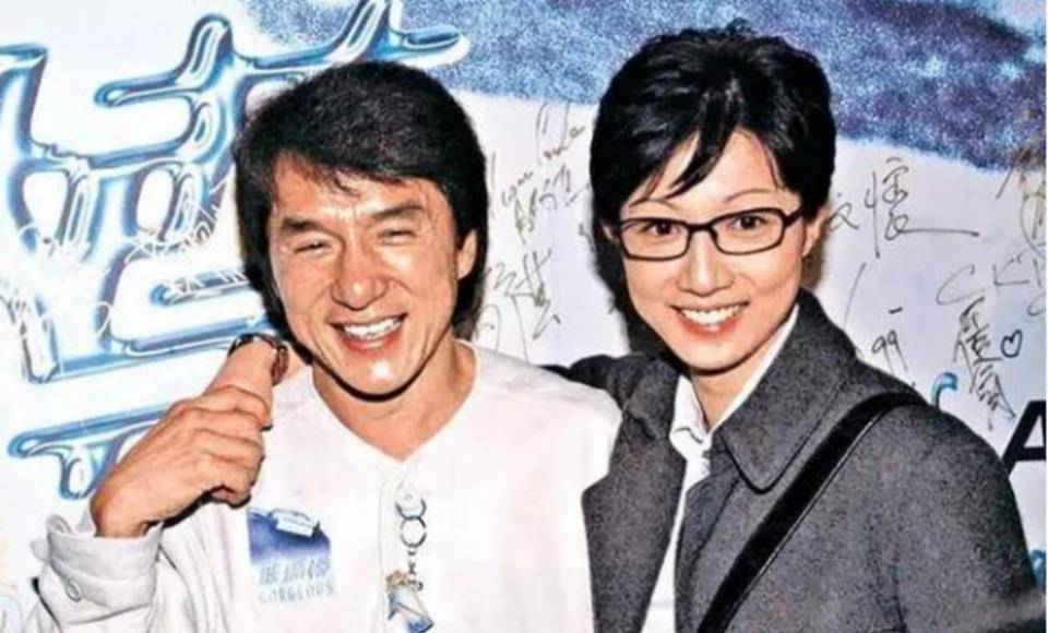 成龙与吴卓林引领科技新浪潮，最新高科技产品体验与介绍动态